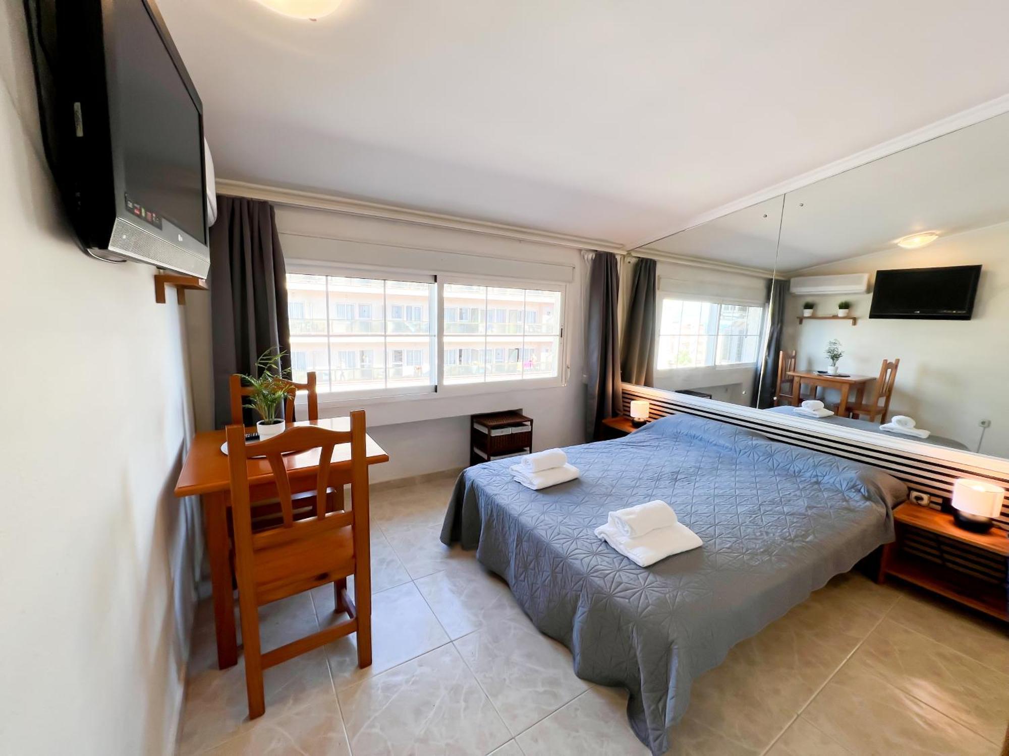 Carihuela Beach, Club San Antonio, Torremolinos Malaga ภายนอก รูปภาพ